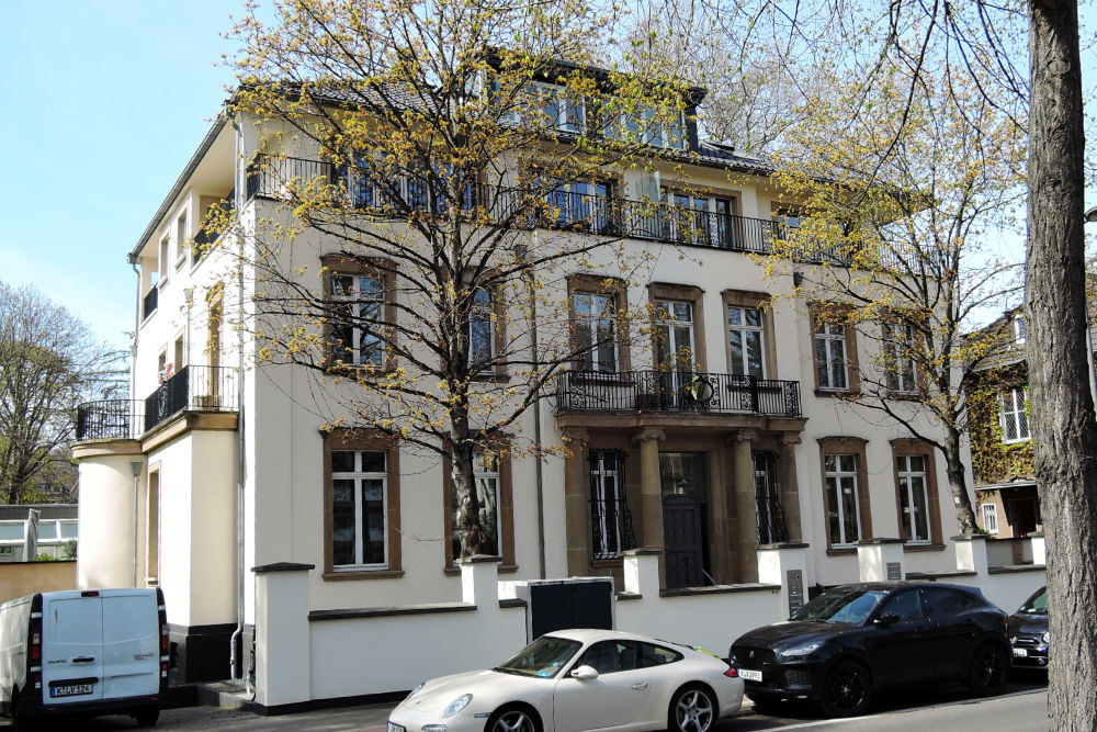 Home Of Banker Schröder