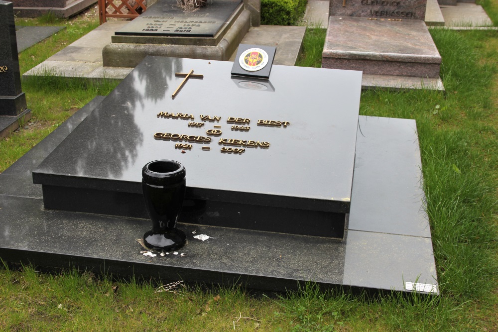 Belgian Graves Veterans Ressegem #1