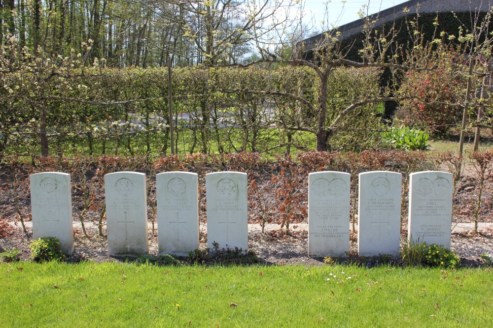 Commonwealth War Cemetery Railway Chateau #5