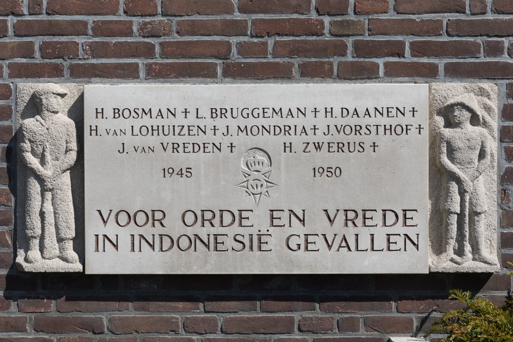 War Memorial Heerde #5