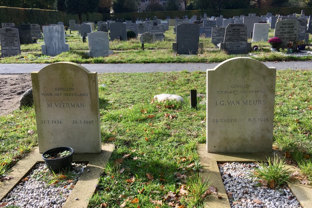 Dutch War Graves Old Municipal Cemetery Huizen #2