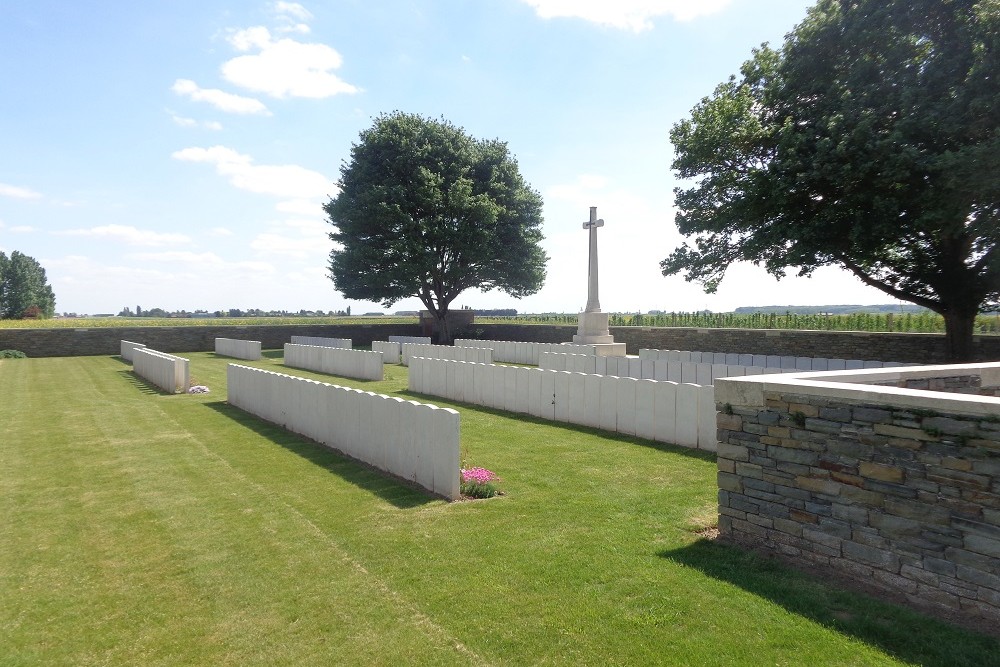 Commonwealth War Cemetery Haynecourt #1