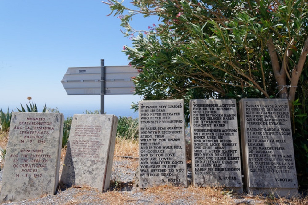 Monument Massamoord Amiras #2