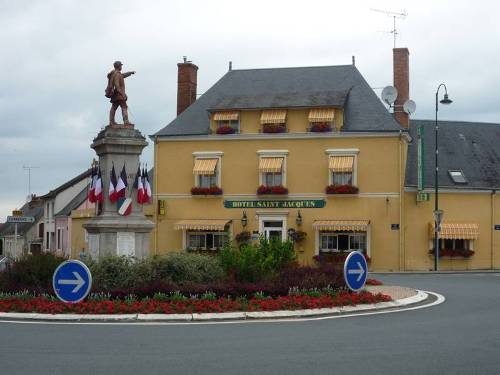 War Memorial Thorigne-sur-due #1