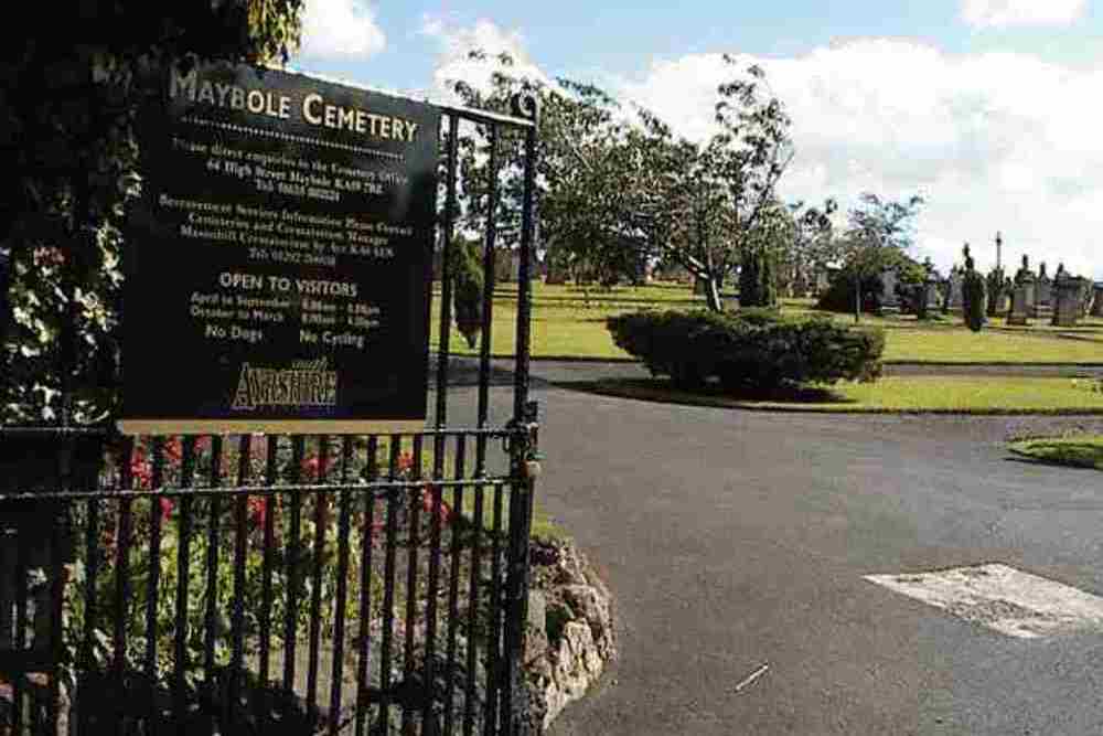 Commonwealth War Graves Maybole Cemetery