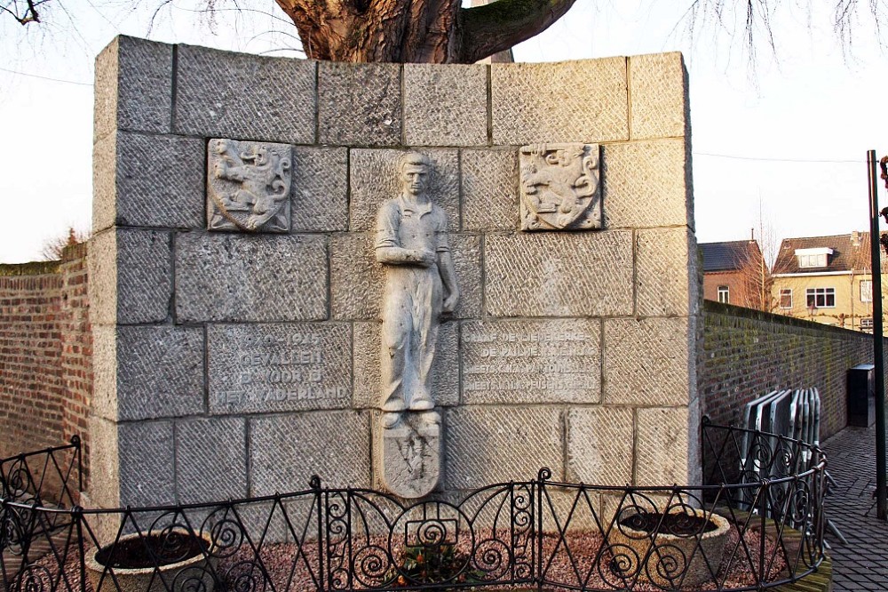 Nederlandse Oorlogsgraven Rooms Katholieke Begraafplaats Eijsden #4