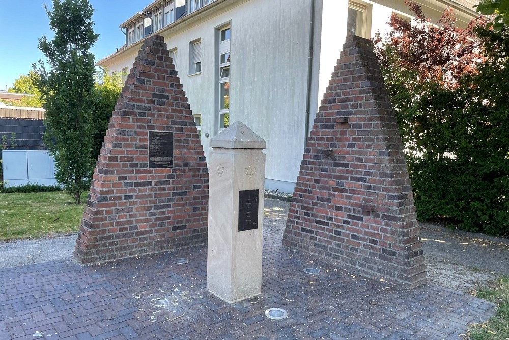 Joods Monument Weseke #1