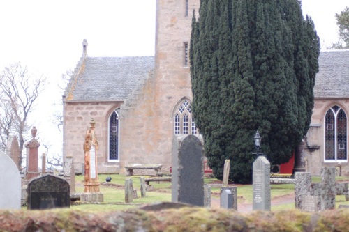 Oorlogsgraf van het Gemenebest Cawdor Churchyard