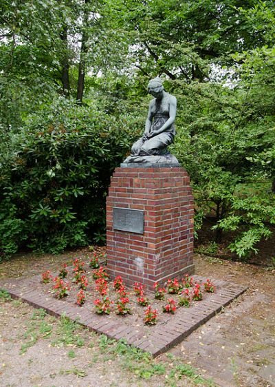 War Memorial Lohbrügge #1