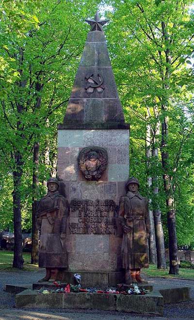 Sovjet Oorlogsbegraafplaats Chemnitz #2