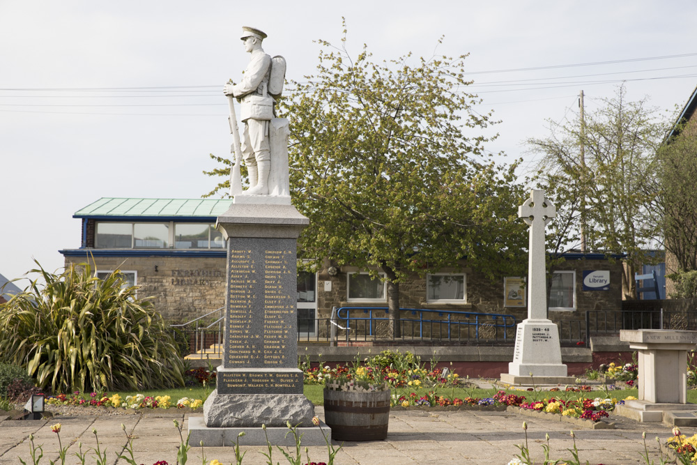 Oorlogsmonument Easthowle and Crossings #4