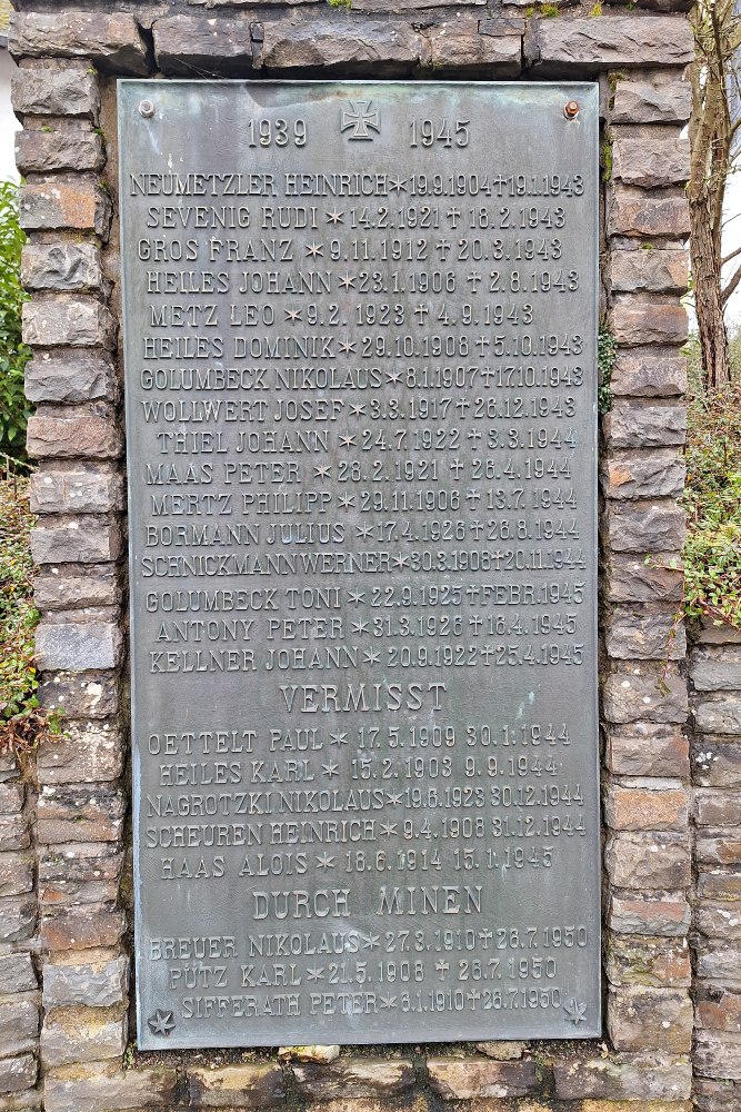 Oorlogsmonument Dasburg #4