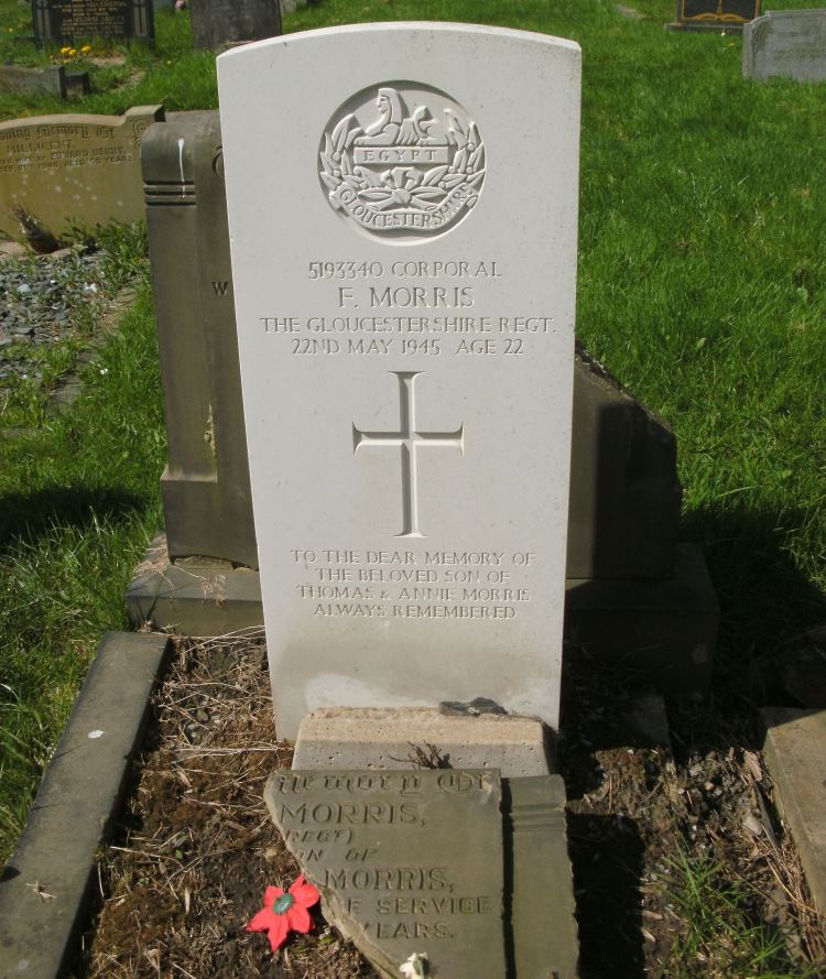 Commonwealth War Grave Wharton Presbyterian Chapelyard #1