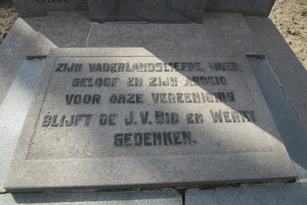 Dutch War Grave General Cemetery Geesbrug #4