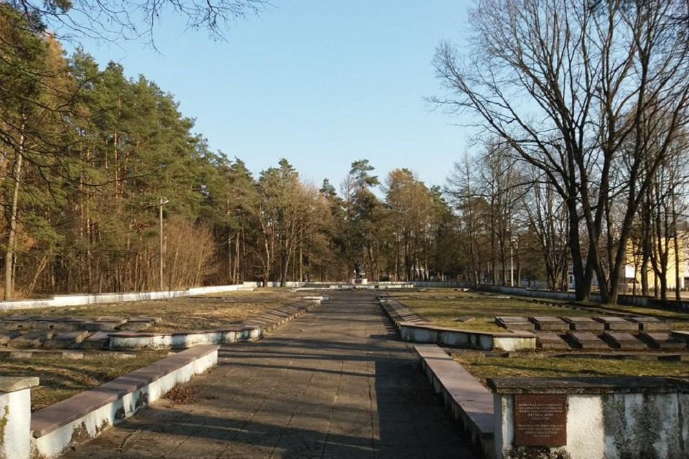 Begraafplaats Sovjetsoldaten Tweede Wereldoorlog Ukmerg #1