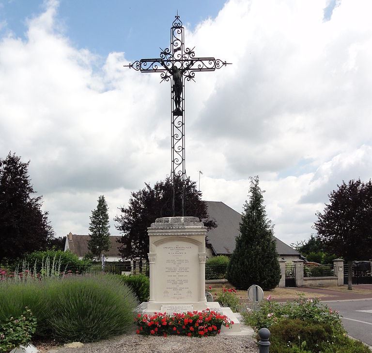 Monument Tweede Wereldoorlog Mercin-et-Vaux #1