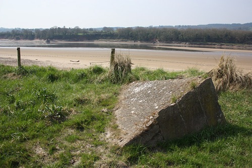 Pillbox FW3/26 Arlingham