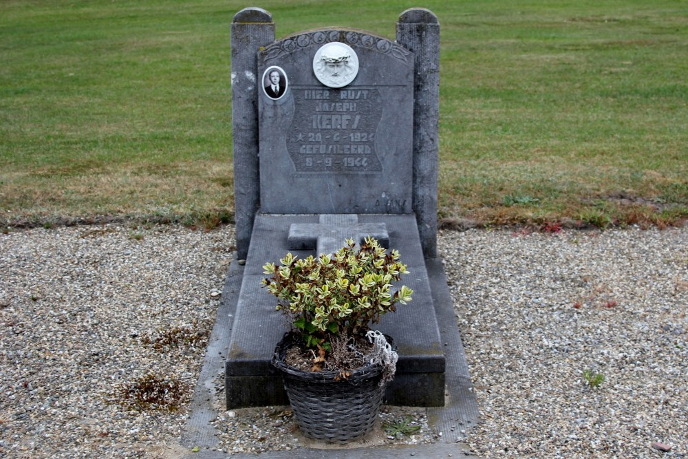 Belgian War Graves Helchteren #3
