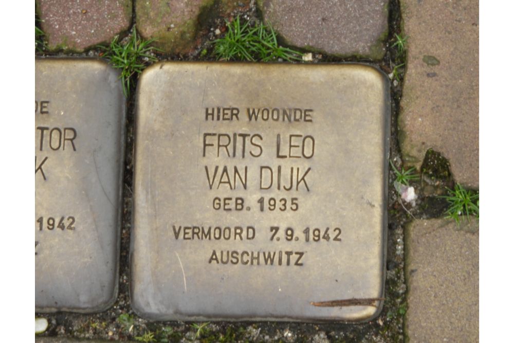 Stolpersteine Sint Domusstraat 17 #4