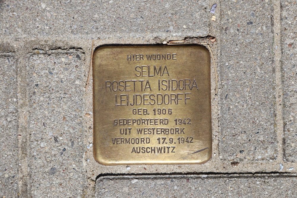 Stolperstein Doctor Wiardi Beckmanlaan 42-64 #1