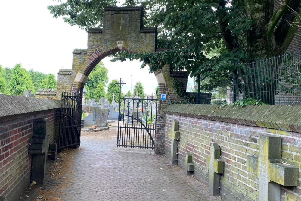 Roman Katholic Cemetery St. Fabianus- en Sebastianus #1