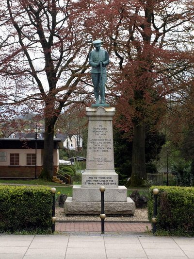 Oorlogsmonument Llandrindod Wells #1