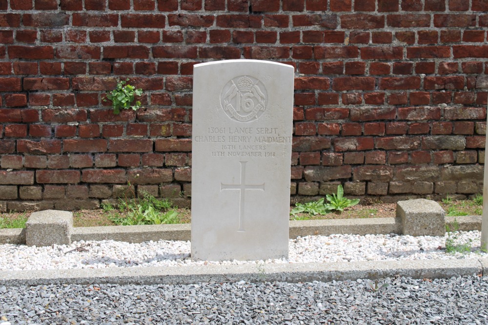Commonwealth War Graves Quvy-le-Petit #3
