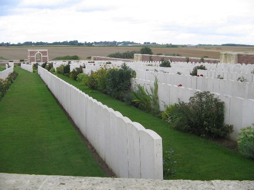 Commonwealth War Cemetery Puchevillers
