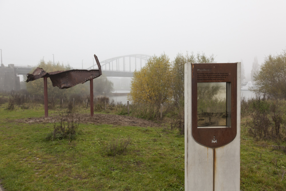 Brokstuk Oude Rijnbrug #4