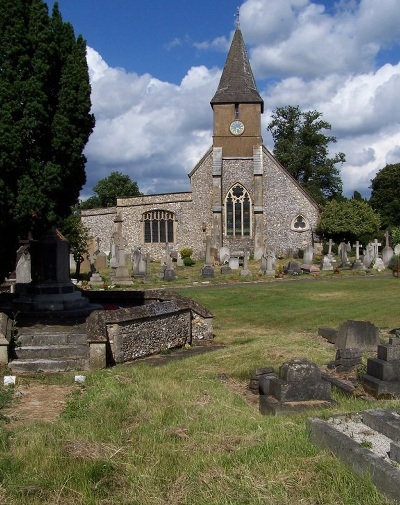 Commonwealth War Graves All Saints Churchyard