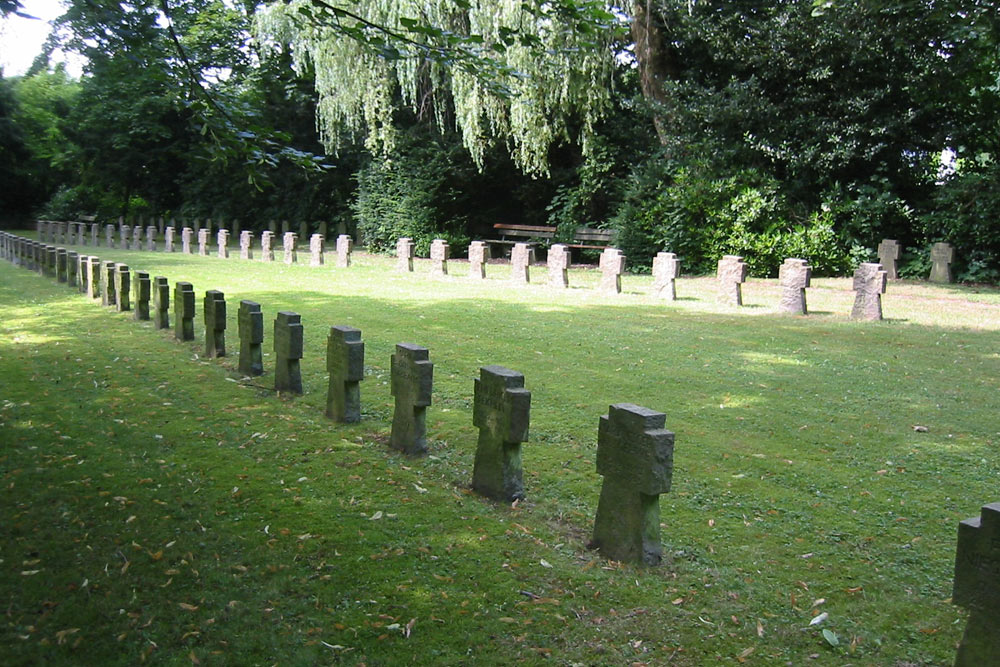 Duitse Oorlogsbegraafplaats Opladen #4