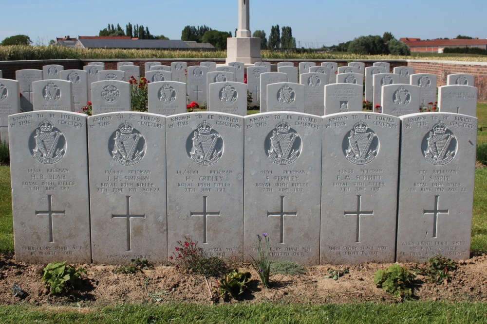 Commonwealth War Cemetery Spanbroekmolen #3