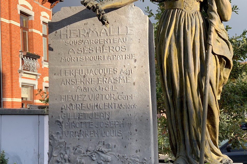 Oorlogsmonumenten Hermalle-Sous-Argenteau #2