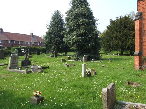 Commonwealth War Grave Calow Congregational Chapelyard #1