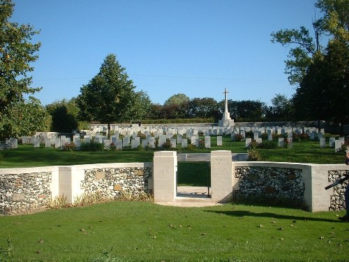 Commonwealth War Cemetery Hargicourt #1