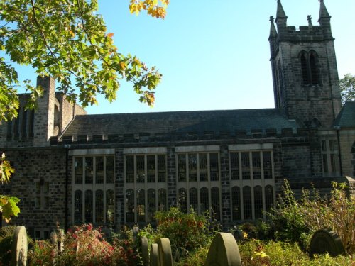 Commonwealth War Graves Christ Church Churchyard