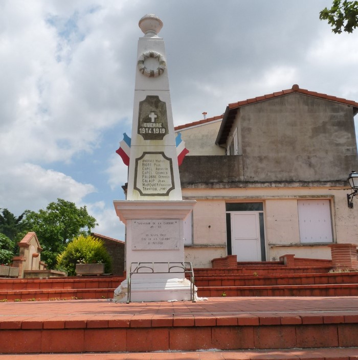 Oorlogsmonument Toutens #1