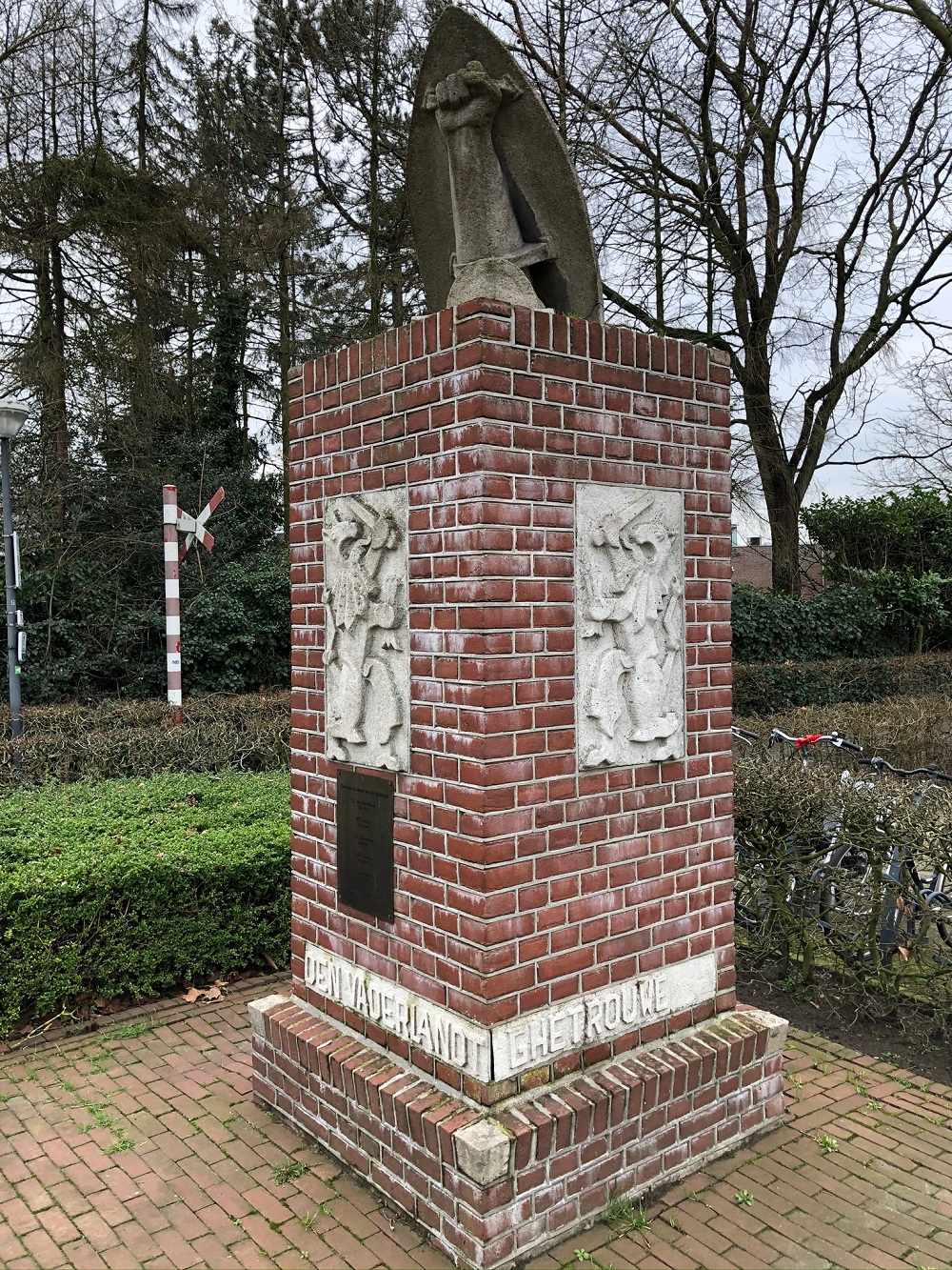 War Memorial Baarle-Nassau #2