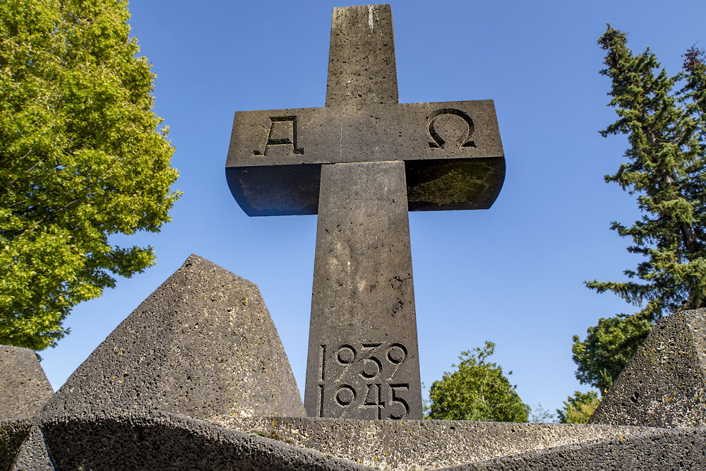 War Memorial Huchem-Stammeln #2