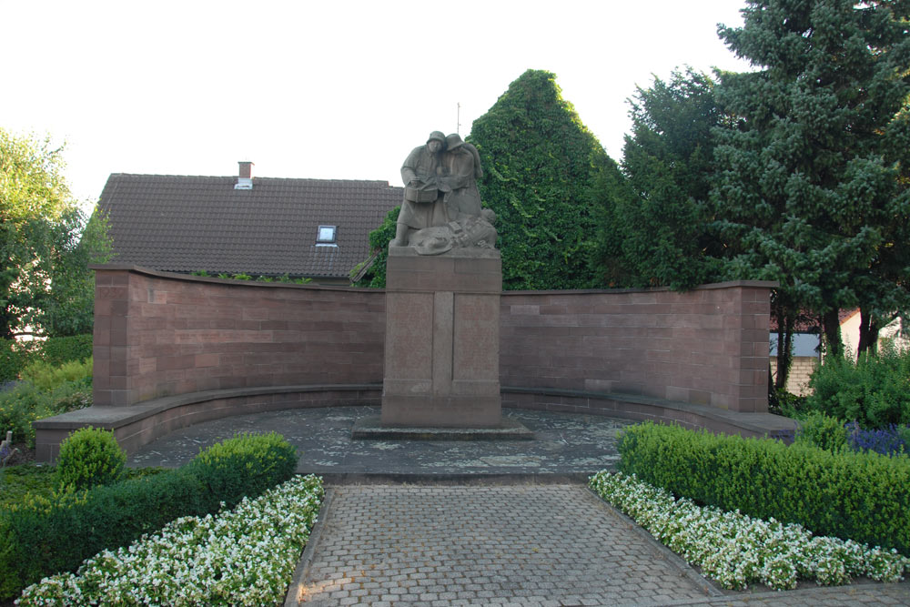 Oorlogsmonument Urloffen #1