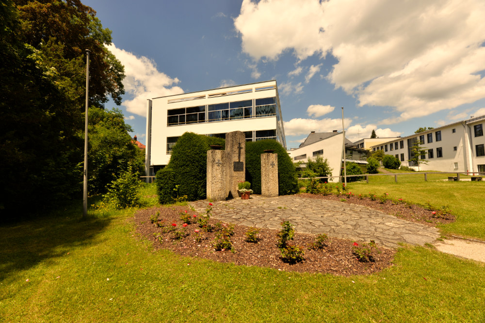 Monument Oorlogsslachoffers Tutzing #2