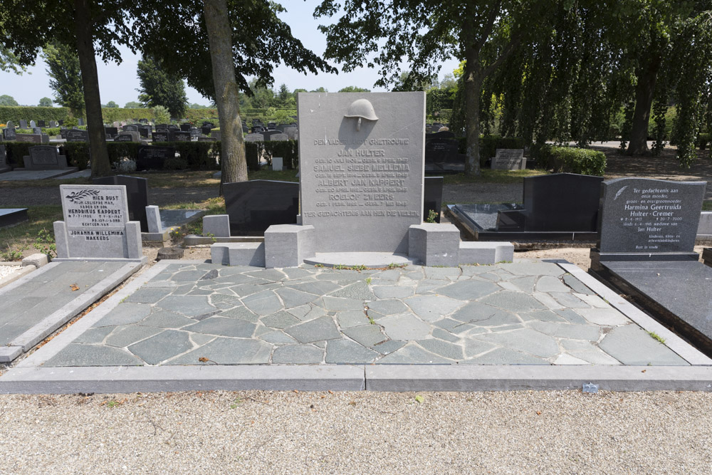 Dutch War Graves General Cemetery Gramsbergen #2