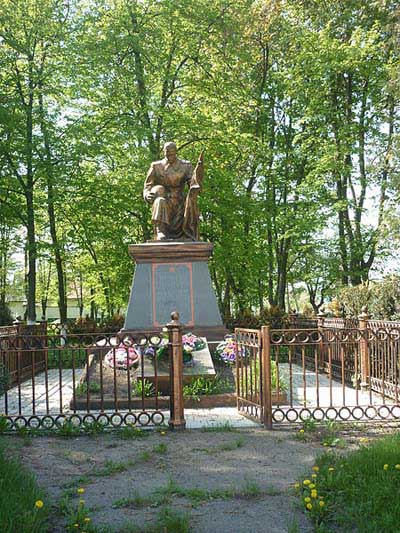 Mass Grave Soviet Soldiers Mala Sevastyanivka #1