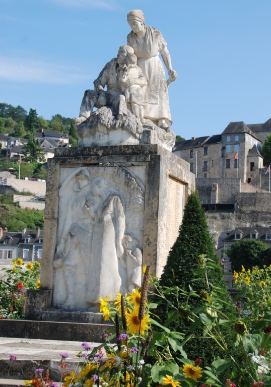 Oorlogsmonument Terrasson-Lavilledieu #1