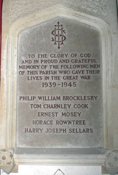 Oorlogsmonument St Lawrence Church Thornton Curtis