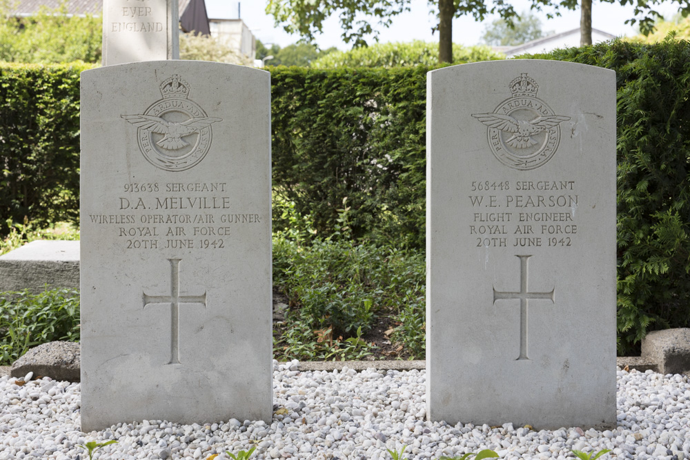 Commonwealth War Graves General Cemetery Ommen #5