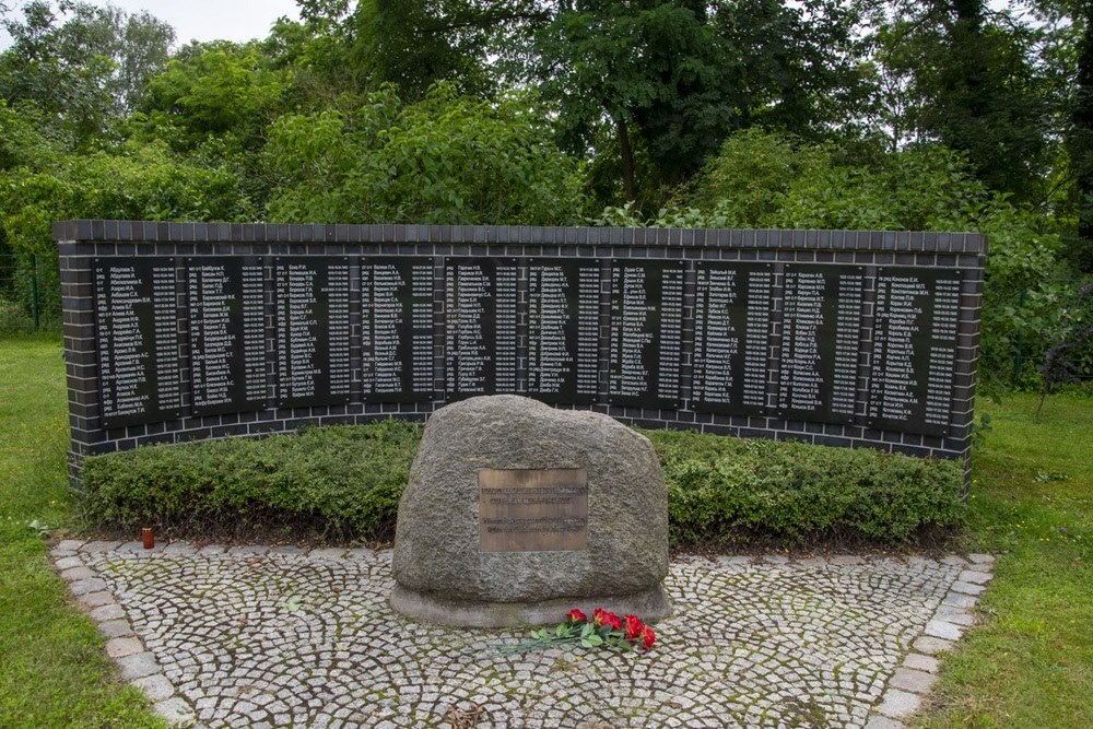 Soviet War Cemetery Lebus #4