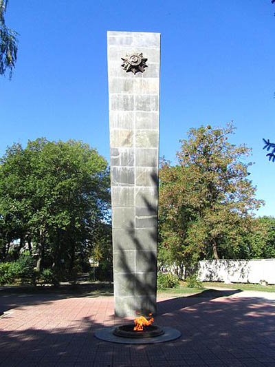 Sovjet Oorlogsbegraafplaats Zmiiv #4