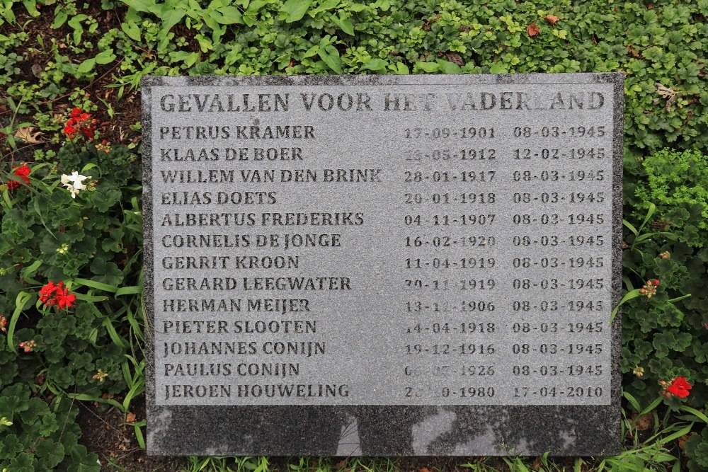 Nederlandse Oorlogsgraven Nieuwe Gemeentelijke Begraafplaats Purmerend #1