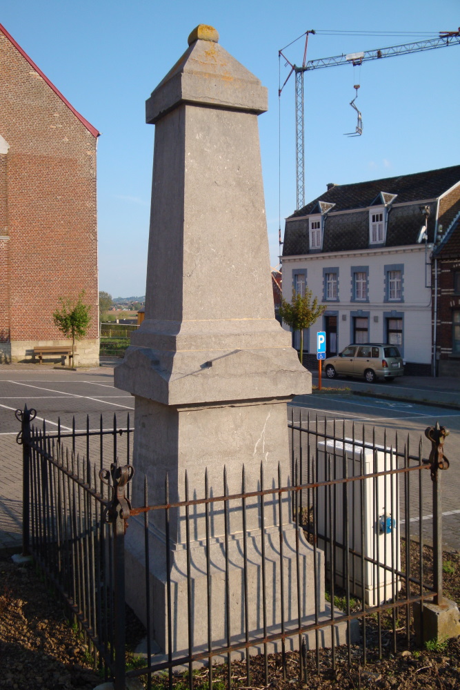 Oorlogsmonument Sint-Maria-Lierde #2